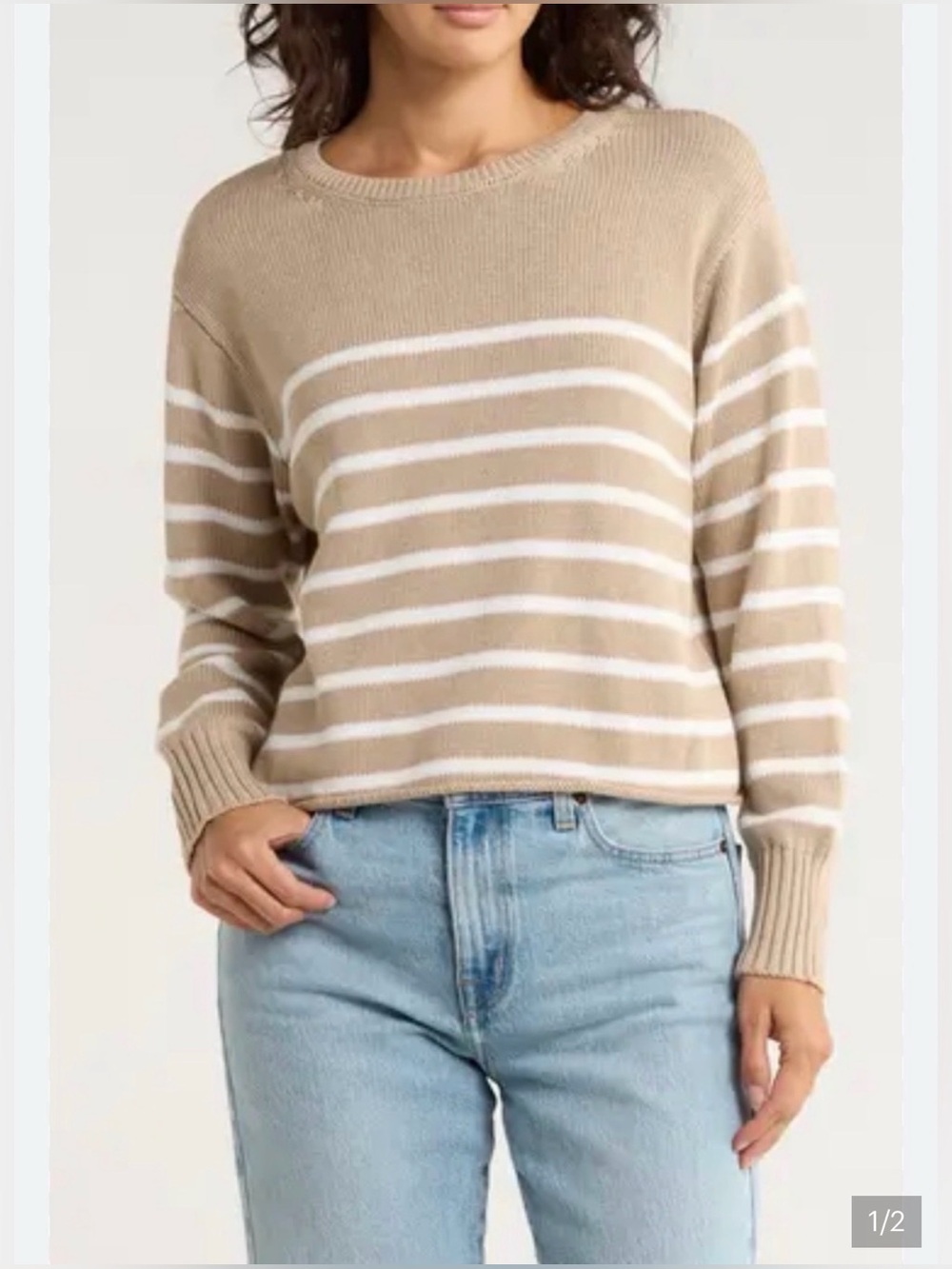 Vigoss tan and white sweater size medium